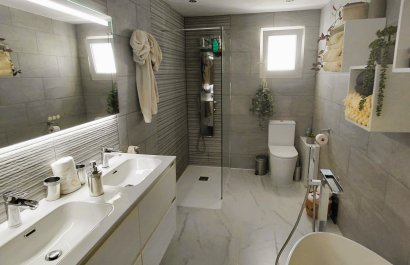 Resale - Villa - Crevillente