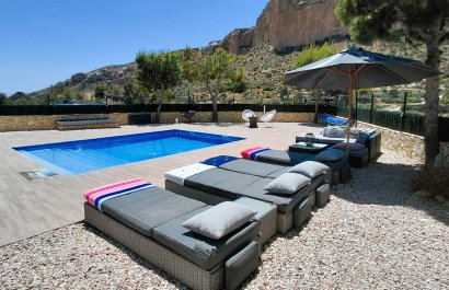 Resale - Villa - Crevillente