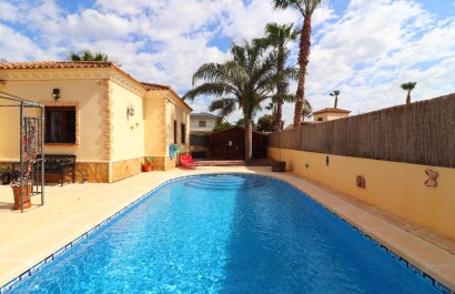 Resale - Villa - Formentera del Segura - Fincas de La Vega