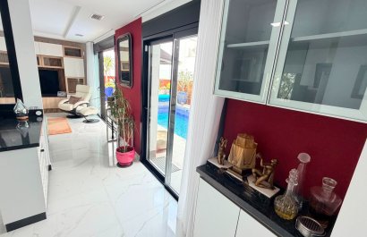 Reventa - Villa - Los Montesinos - La Herrada