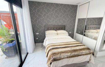 Reventa - Villa - Los Montesinos - La Herrada