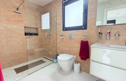 Reventa - Villa - Los Montesinos - La Herrada