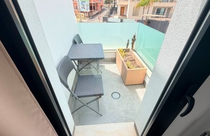 Reventa - Villa - Los Montesinos - La Herrada