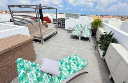 Reventa - Villa - Los Montesinos - La Herrada