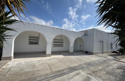 Resale - Villa - La Marina del Pinet - La Marina