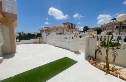 Resale - Townhouse / Duplex / Corner - Ciudad Quesada - La Marquesa Golf