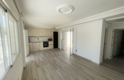 Resale - Townhouse / Duplex / Corner - Ciudad Quesada - La Marquesa Golf