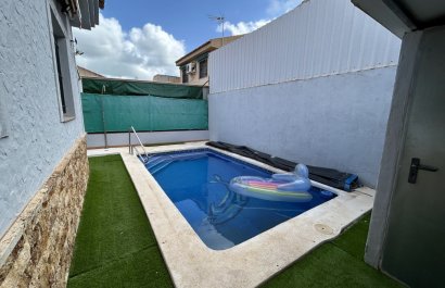 Resale - Villa - Los Urrutias