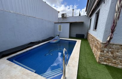 Resale - Villa - Los Urrutias