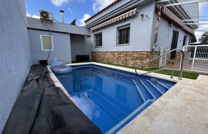 Resale - Villa - Los Urrutias