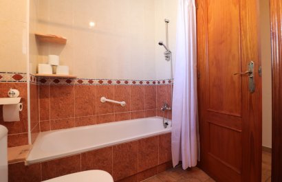 Reventa - Villa - San Miguel de Salinas - Lake View Mansions