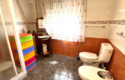 Resale - Townhouse / Duplex / Corner - Salinas