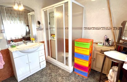 Resale - Townhouse / Duplex / Corner - Salinas
