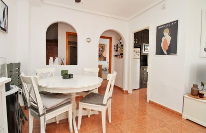 Resale - Townhouse / Duplex / Corner - Los Altos
