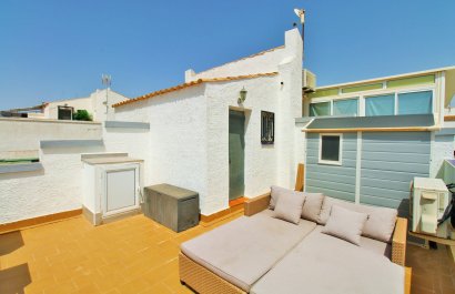 Resale - Townhouse / Duplex / Corner - Los Altos
