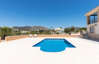 Resale - Villa - La Romana