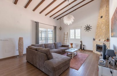 Resale - Villa - La Romana