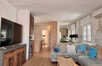 Resale - Villa - Villamartín