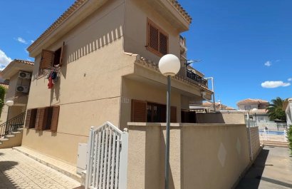 Resale - Townhouse / Duplex / Corner - Orihuela Costa - Playa Flamenca