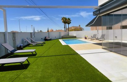 Resale - Villa - San Fulgencio