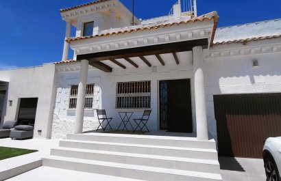 Resale - Villa - San Fulgencio