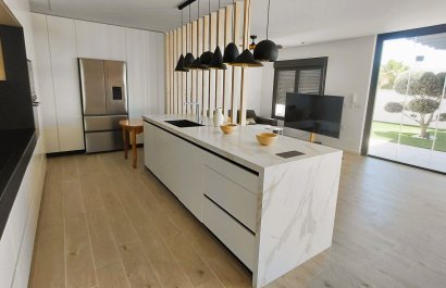 Resale - Villa - San Fulgencio
