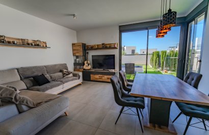 Resale - Villa - Benijofar
