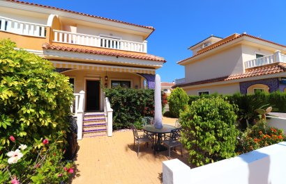 Resale - Townhouse / Duplex / Corner - Ciudad Quesada - Doña Pepa