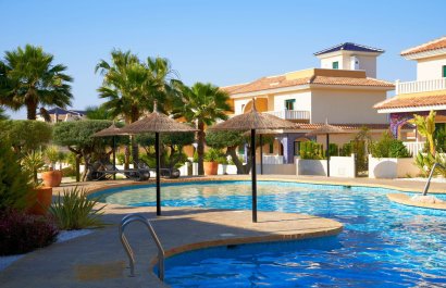 Resale - Townhouse / Duplex / Corner - Ciudad Quesada - Doña Pepa