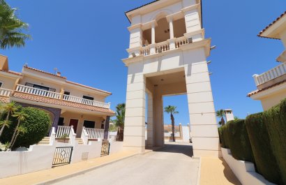 Resale - Townhouse / Duplex / Corner - Ciudad Quesada - Doña Pepa