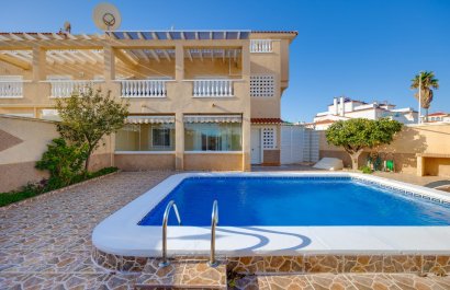 Resale - Townhouse / Duplex / Corner - Orihuela Costa - Punta Prima