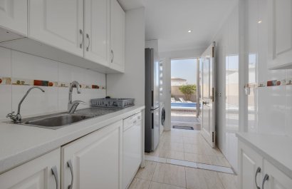 Resale - Townhouse / Duplex / Corner - Orihuela Costa - Punta Prima