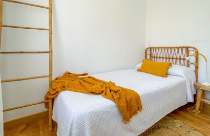 Resale - Townhouse / Duplex / Corner - Orihuela Costa - Playa Flamenca