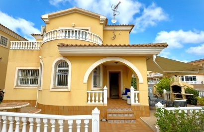 Resale - Villa - Orihuela Costa - Villamartín