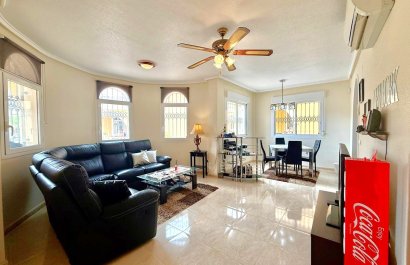 Resale - Villa - Orihuela Costa - Villamartín