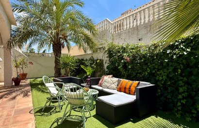 Resale - Villa - Orihuela Costa - Campoamor