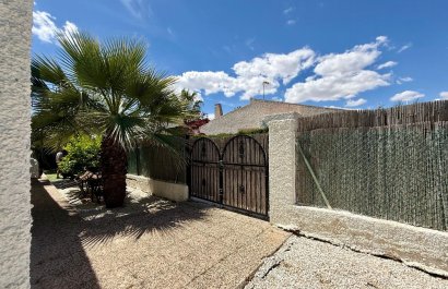Resale - Villa - Orihuela Costa - Campoamor
