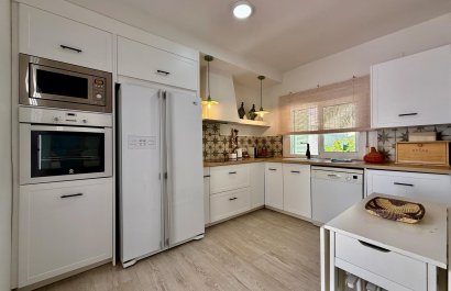 Resale - Villa - Orihuela Costa - Campoamor