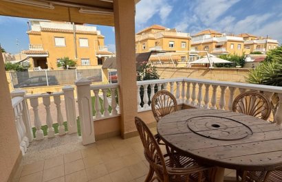 Resale - Townhouse / Duplex / Corner - Ciudad Quesada - Doña Pepa