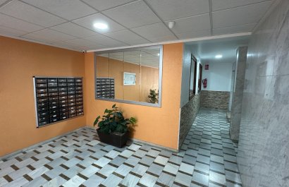Herverkoop - Apartments - Flats - Torrevieia - Playa Los Naufragos