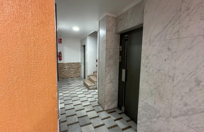 Herverkoop - Apartments - Flats - Torrevieia - Playa Los Naufragos