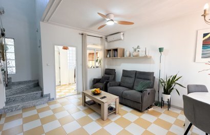 Resale - Villa - Torrevieia - Nueva Torrevieja