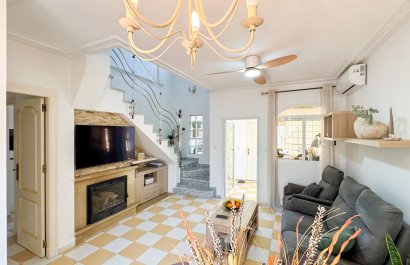 Resale - Villa - Torrevieia - Nueva Torrevieja