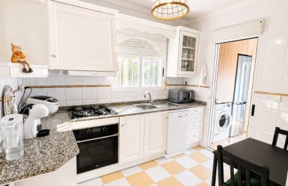 Resale - Villa - Torrevieia - Nueva Torrevieja