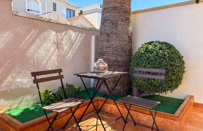 Resale - Villa - Torrevieia - Nueva Torrevieja