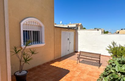 Resale - Villa - Torrevieia - Nueva Torrevieja