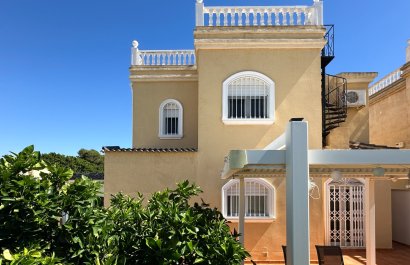 Resale - Villa - Torrevieia - Nueva Torrevieja