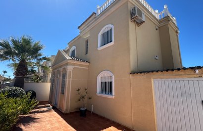 Resale - Villa - Torrevieia - Nueva Torrevieja