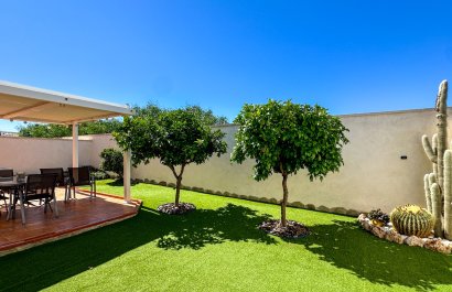 Resale - Villa - Torrevieia - Nueva Torrevieja
