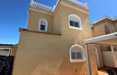 Resale - Villa - Torrevieia - Nueva Torrevieja